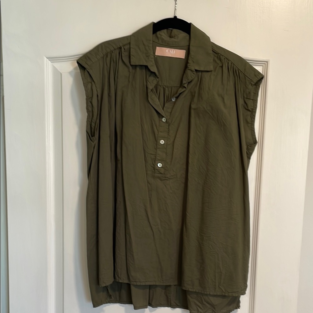 Boxy Green Blouse with Polo Collar and Button Down Style